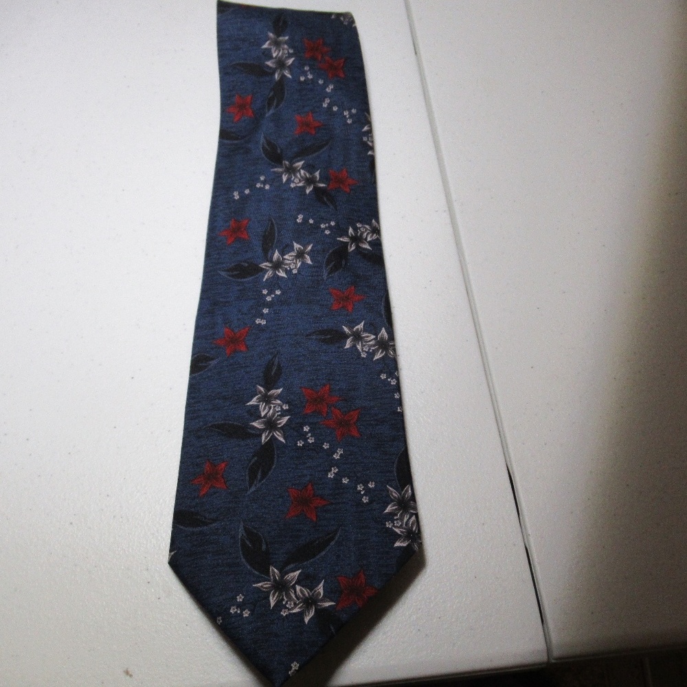 Blue floral print Stafford tie w/grey, red flowers